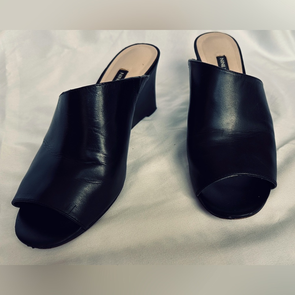 Nine West leather mules. Size 9.5. Gently worn.